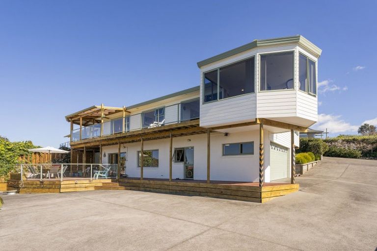 Photo of property in 8 Landel Place, Whitianga, 3510
