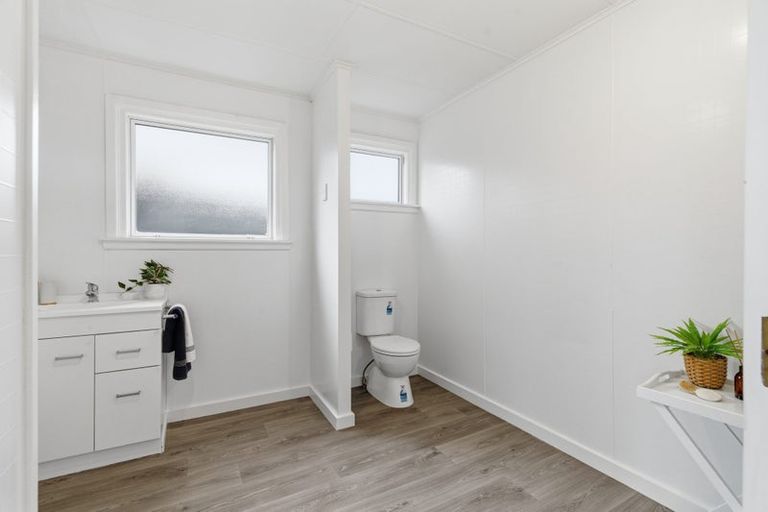 Photo of property in 259 Estuary Road, South New Brighton, Christchurch, 8062