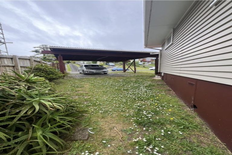 Photo of property in 37 Bruce Road, Glenfield, Auckland, 0629