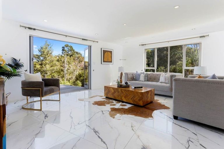 Photo of property in 35a Seaview Avenue, Northcote, Auckland, 0627