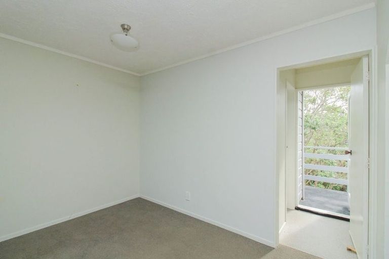 Photo of property in 67b Thurleigh Grove, Karori, Wellington, 6012