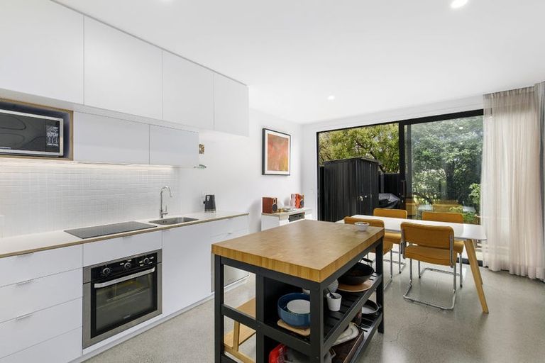 Photo of property in 13 Te Ara O Paetutu, Petone, Lower Hutt, 5012