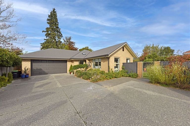 Photo of property in 18b Plynlimon Road, Fendalton, Christchurch, 8052