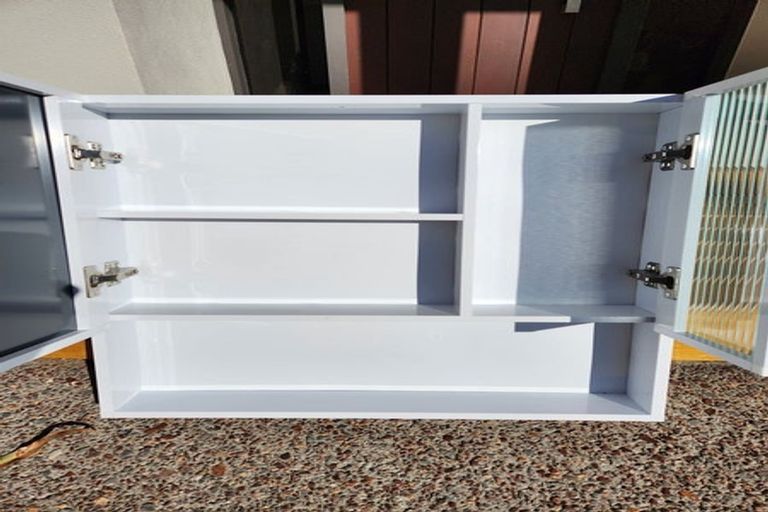 Photo of property in 5 Holgate Avenue, Herald Island, Auckland, 0618