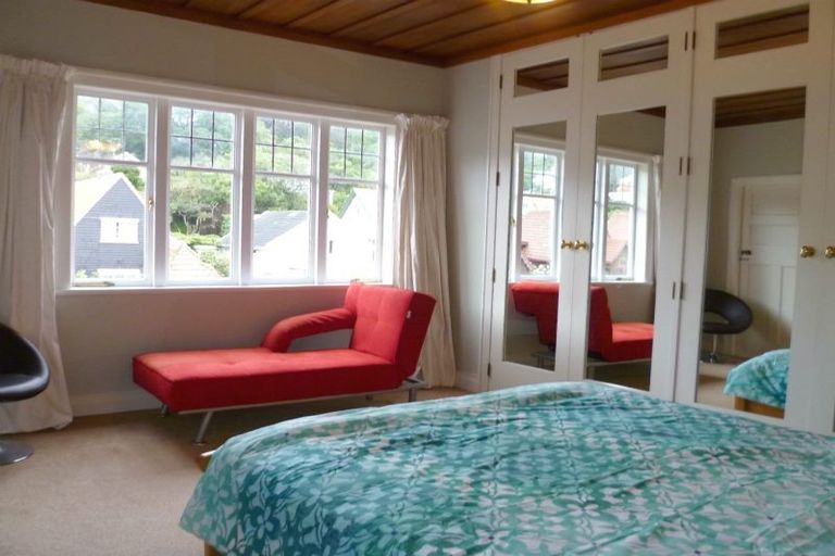 Photo of property in 11 Glen Road, Kelburn, Wellington, 6012