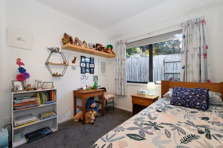 Photo of property in 76 Oteki Park Drive, Welcome Bay, Tauranga, 3112