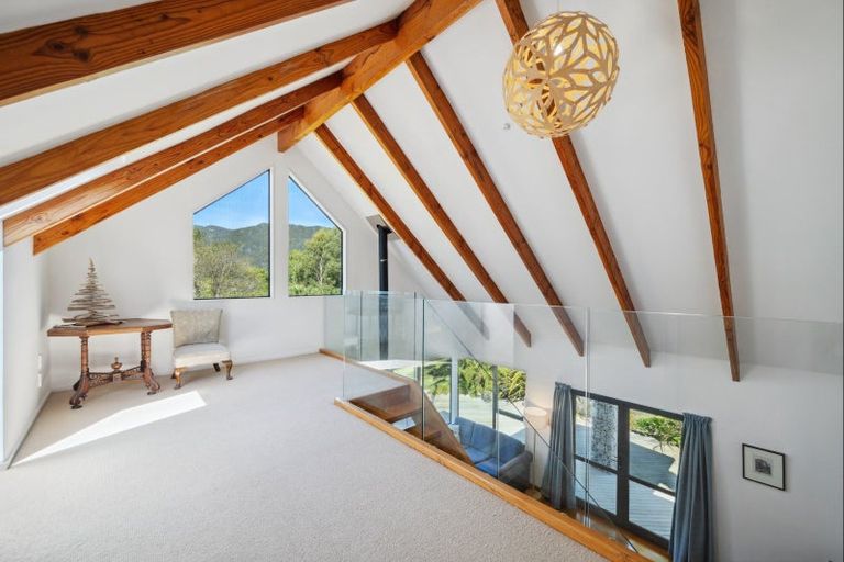 Photo of property in 28 Lady Cobham Grove, Anakiwa, Picton, 7281