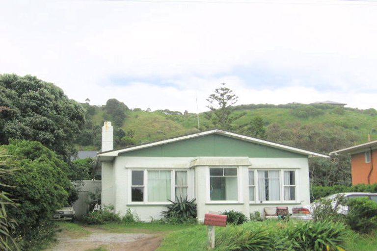 Photo of property in 52 Moana Road, Okitu, Gisborne, 4010
