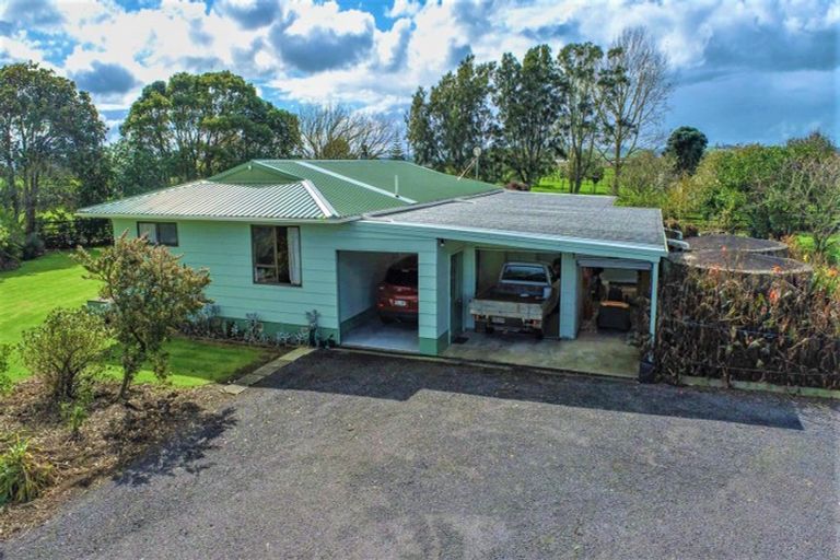 Photo of property in 76 Robertson Road, Ruawai, 0591