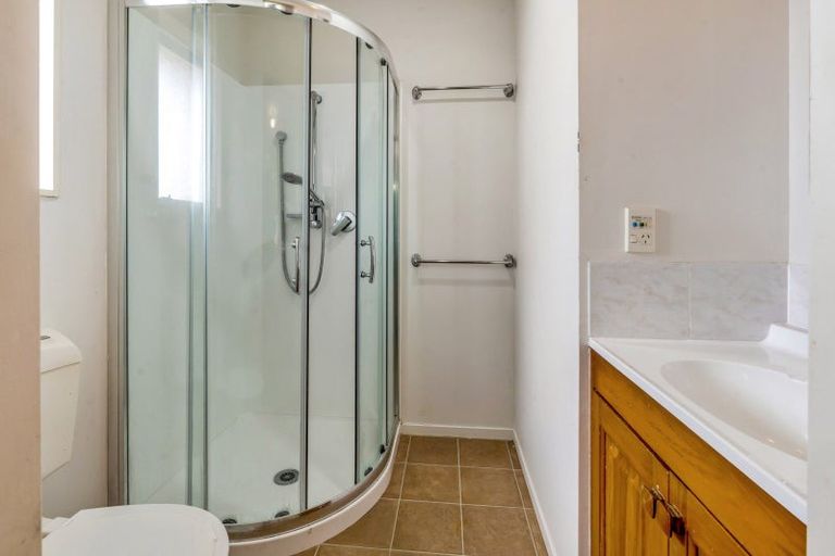 Photo of property in 3/2 Channing Crescent, Botany Downs, Auckland, 2010