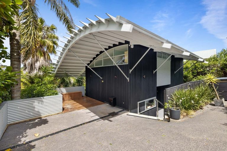 Photo of property in 50a Colonial Road, Birkenhead, Auckland, 0626