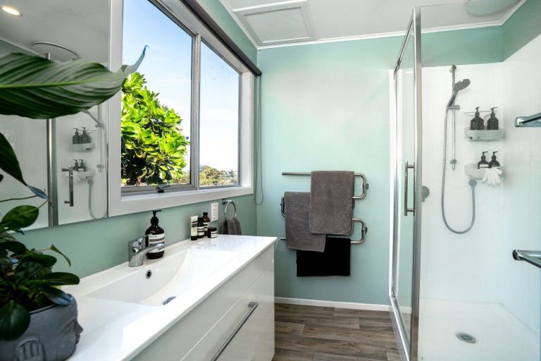 Photo of property in 8a Government Road, Raglan, 3225