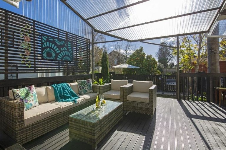 Photo of property in 2/38 Stanniland Street, Sunnyhills, Auckland, 2010