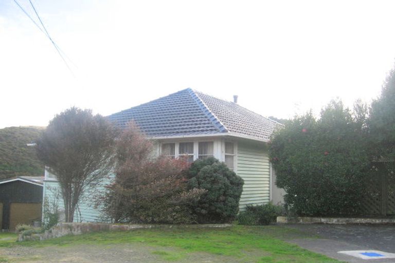 Photo of property in 14 Mitchell Grove, Ranui, Porirua, 5024
