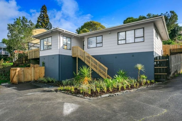 Photo of property in 2/59a Target Road, Totara Vale, Auckland, 0629
