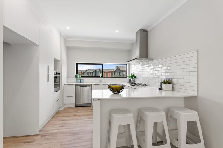 Photo of property in 31 Roundel Crescent, Whenuapai, Auckland, 0618