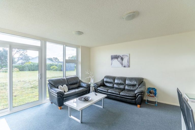 Photo of property in 23 Rangitane Street, Maupuia, Wellington, 6022