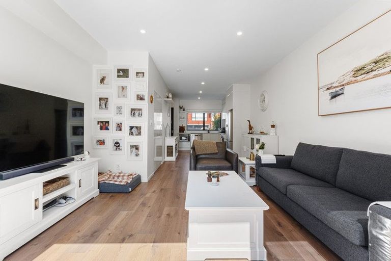 Photo of property in 58 Turret Lane, Hobsonville, Auckland, 0616