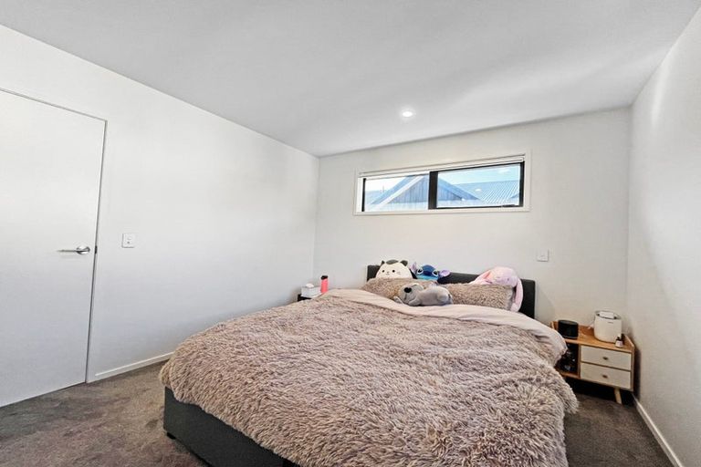 Photo of property in 2/12 Biddle Crescent, Taita, Lower Hutt, 5011