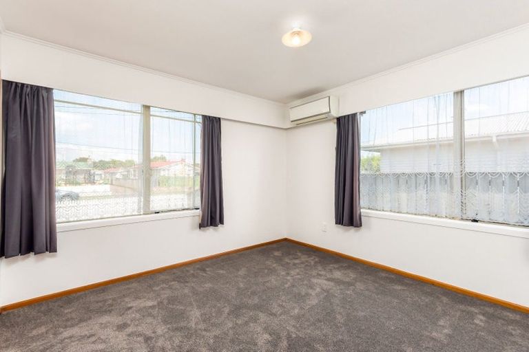 Photo of property in 24 Dalesford Street, Silverdale, Hamilton, 3216