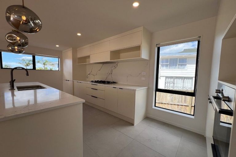 Photo of property in 6 Firth Road, Torbay, Auckland, 0630