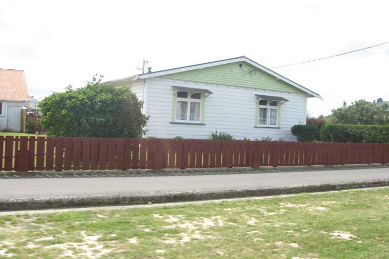 Photo of property in 74 Tyndall Street, Pahiatua, 4910