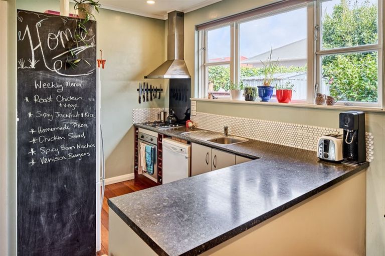 Photo of property in 26 Buckley Street, Alicetown, Lower Hutt, 5010