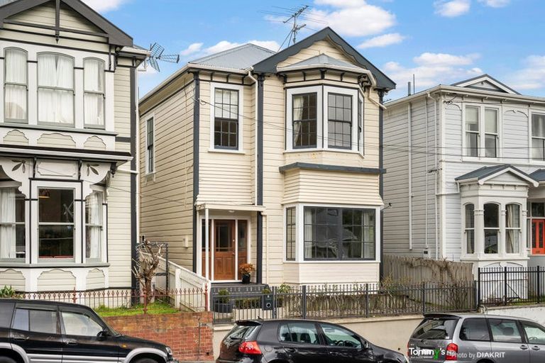 Photo of property in 11 Dee Street, Island Bay, Wellington, 6023