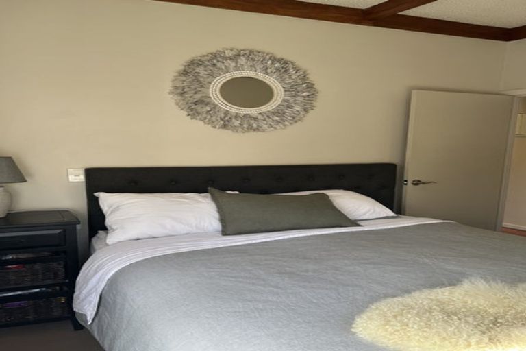 Photo of property in 72 Carlisle Road, Browns Bay, Auckland, 0632