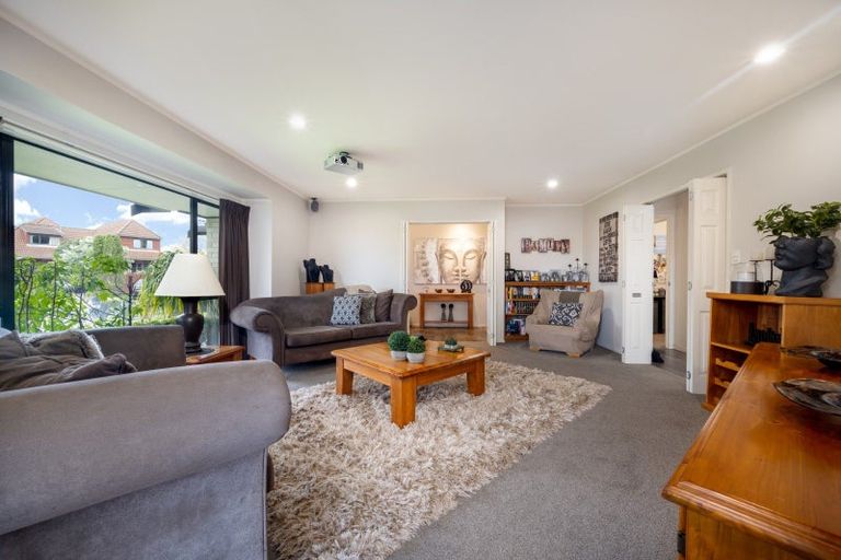 Photo of property in 16 Britannia Place, Half Moon Bay, Auckland, 2012