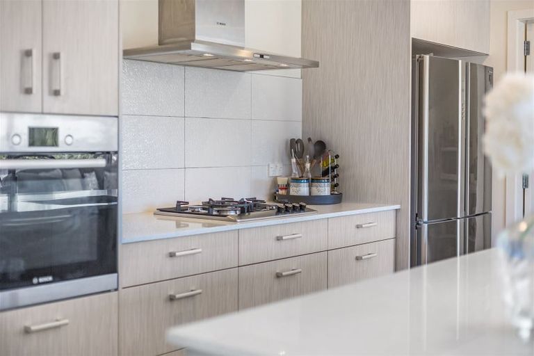 Photo of property in 16 Ken Douglas Drive, Aotea, Porirua, 5024