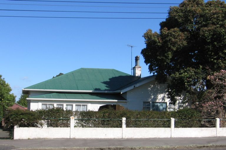 Photo of property in 28 Fox Street, Featherston, 5710