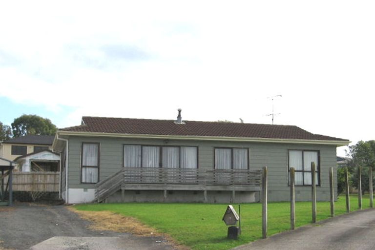 Photo of property in 11 Patrice Place, Massey, Auckland, 0614