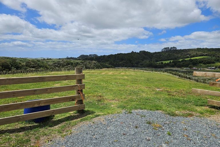 Photo of property in 674 Millbrook Road, Waipu, 0582