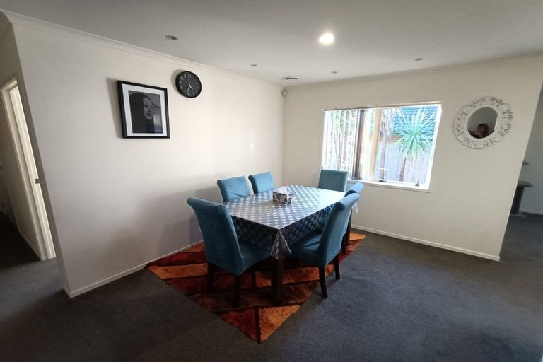 Photo of property in 30 Ranchod Terrace, Pukekohe, 2120