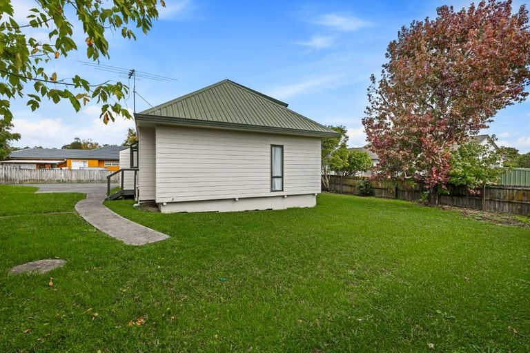 Photo of property in 7 Gala Place, Henderson, Auckland, 0612