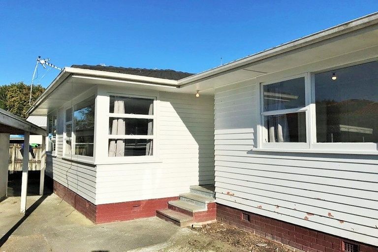 Photo of property in 103a Chichester Drive, Rosehill, Papakura, 2113