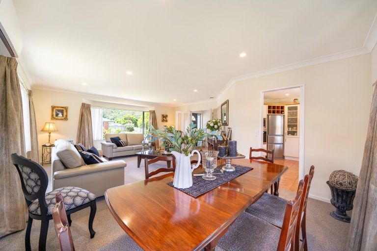 Photo of property in 40 Mary Huse Grove, Manor Park, Lower Hutt, 5019