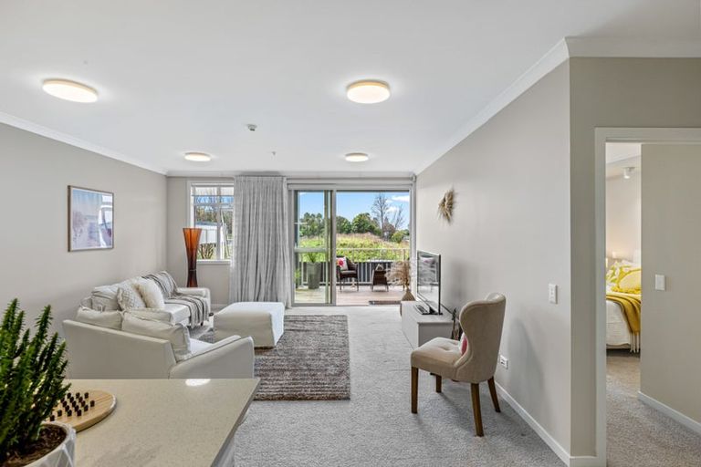 Photo of property in 62 Rewa Rewa Lane, Orewa, 0931