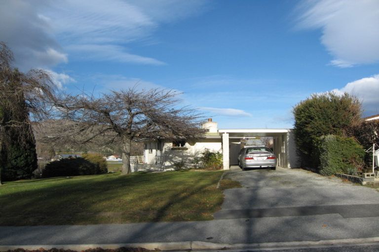 Photo of property in 54 Molyneux Avenue, Cromwell, 9310