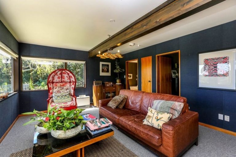 Photo of property in 319 Mangorei Road, Merrilands, New Plymouth, 4312