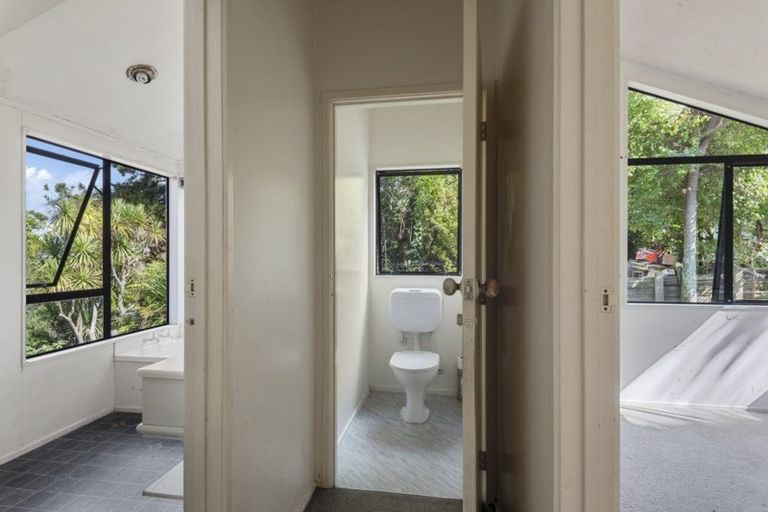 Photo of property in 74 Carlisle Road, Browns Bay, Auckland, 0632