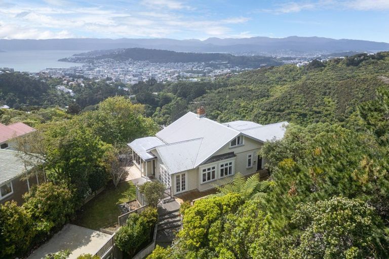 Photo of property in 67 Highbury Road, Highbury, Wellington, 6012