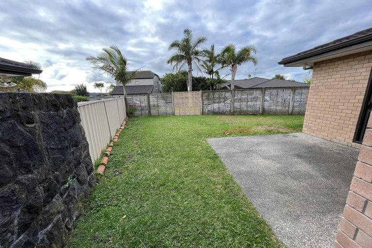 Photo of property in 16 Kanuka Way, Albany, Auckland, 0632