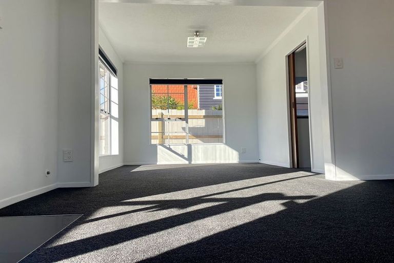 Photo of property in 18a Wai-iti Crescent, Woburn, Lower Hutt, 5010