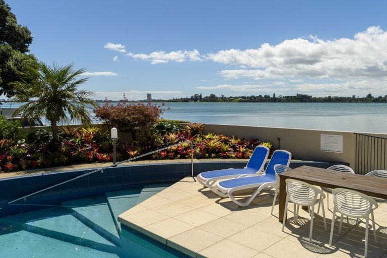 Photo of property in 1/2 Sixth Avenue, Tauranga, 3110