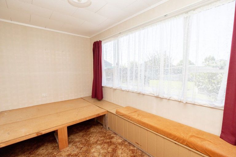 Photo of property in 11 Mcclean Place, Ngatea, 3503