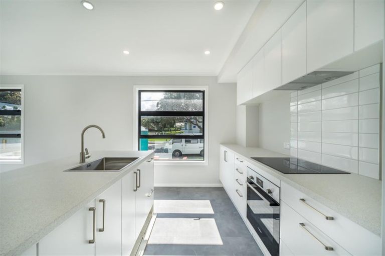 Photo of property in 4c Pohutukawa Street, Woburn, Lower Hutt, 5010