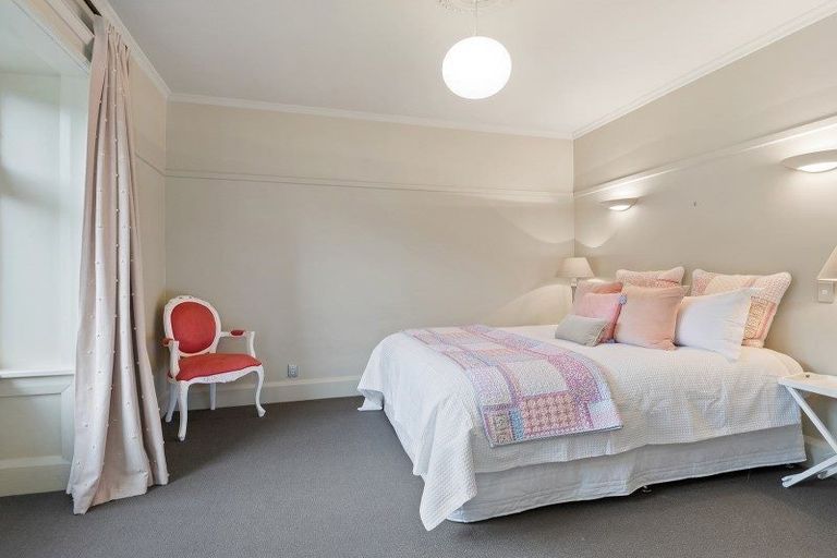 Photo of property in 20 Augusta Street, Redcliffs, Christchurch, 8081