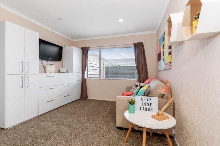 Photo of property in 9 Breon Place, Flat Bush, Auckland, 2016